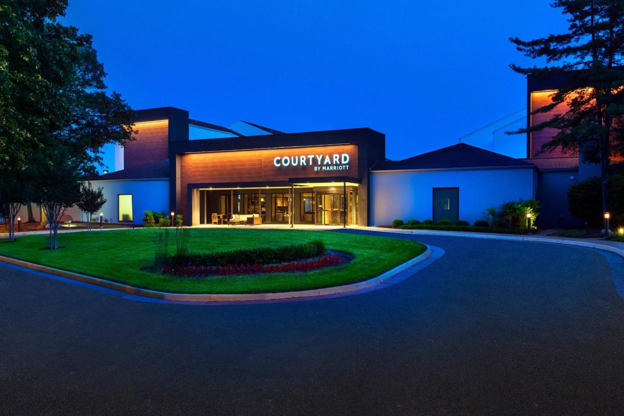 Courtyard By Marriott Dulles Airport Herndon/Reston Екстериор снимка