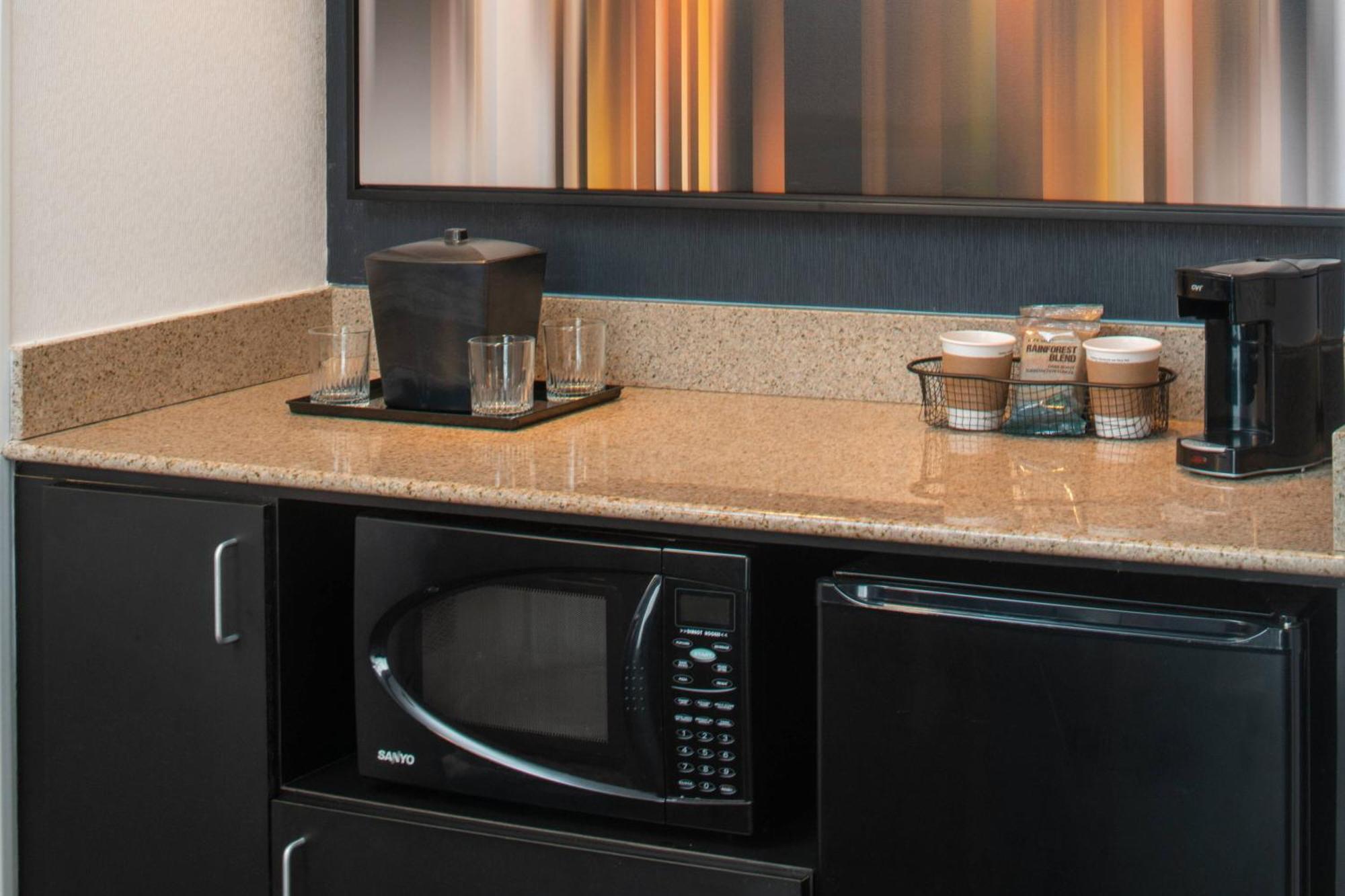 Courtyard By Marriott Dulles Airport Herndon/Reston Екстериор снимка