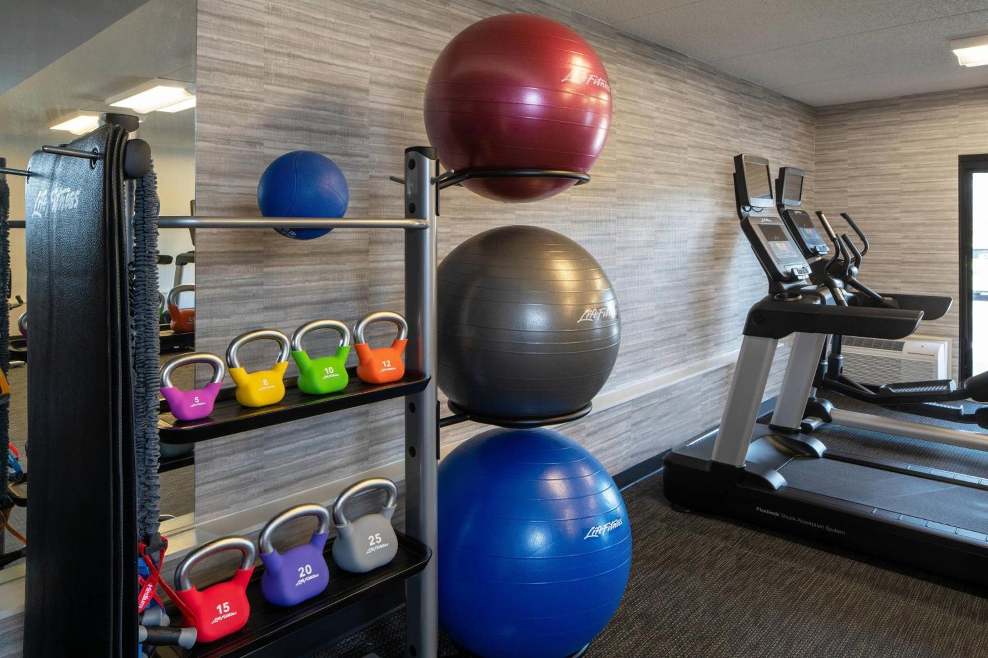 Courtyard By Marriott Dulles Airport Herndon/Reston Екстериор снимка