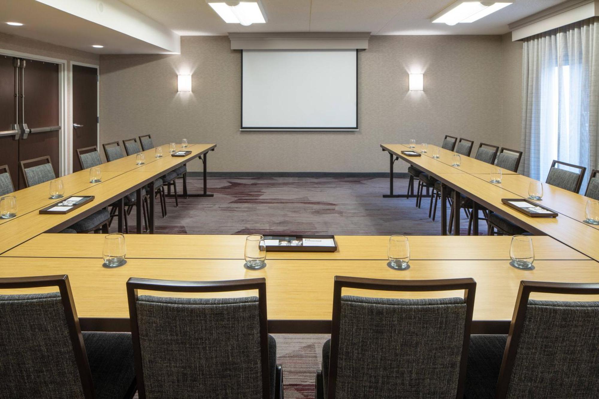 Courtyard By Marriott Dulles Airport Herndon/Reston Екстериор снимка