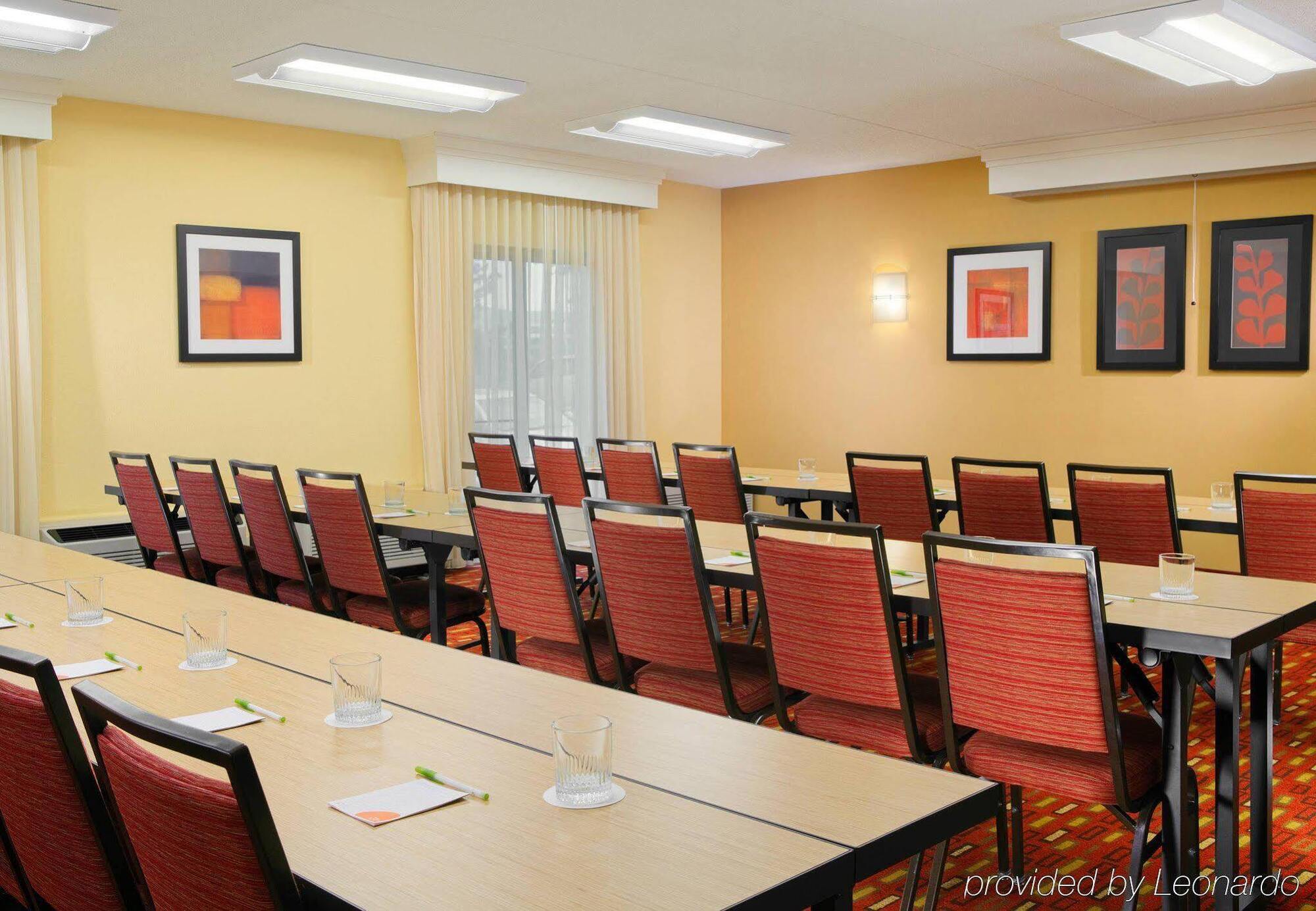 Courtyard By Marriott Dulles Airport Herndon/Reston Екстериор снимка